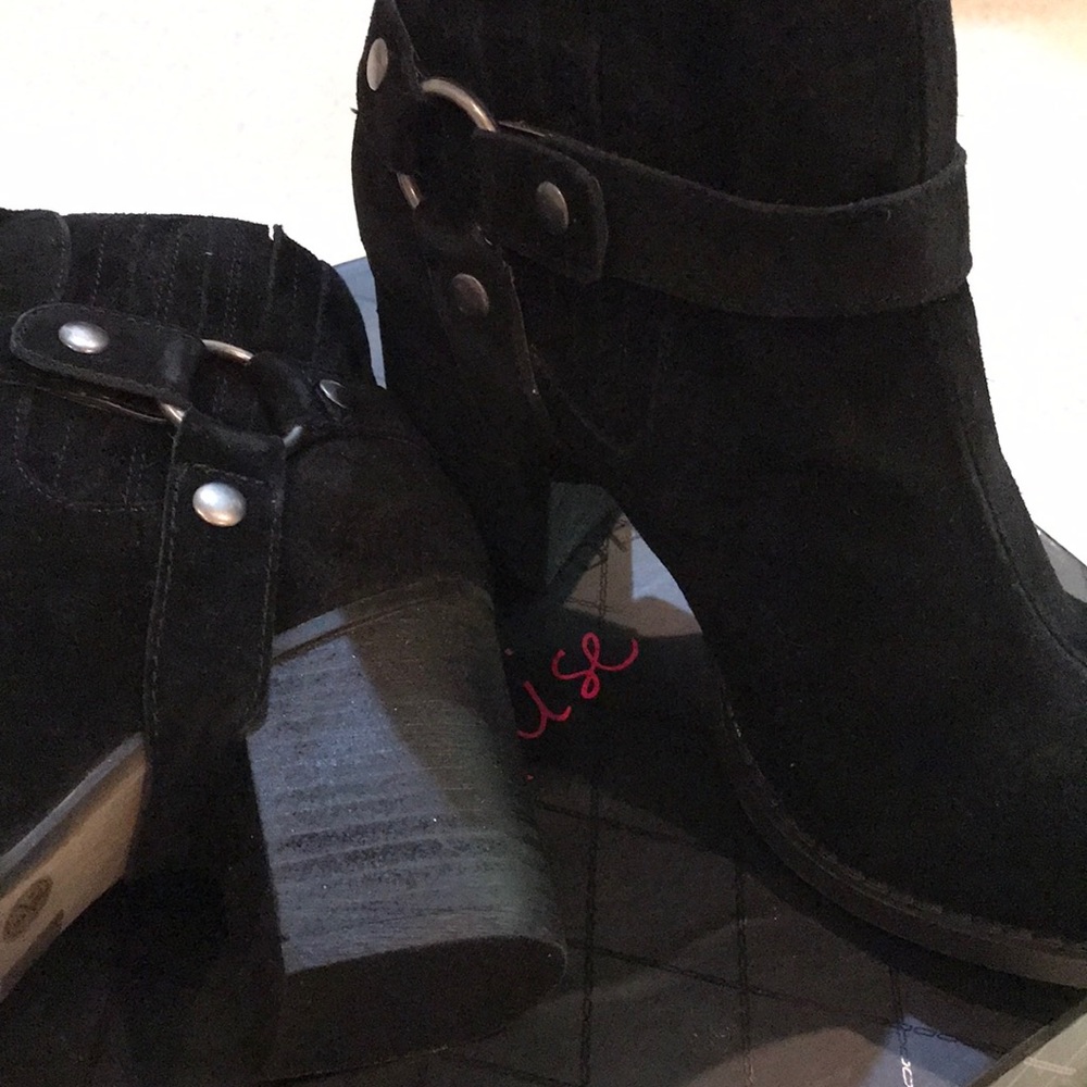 NWIB Chinese Laundry black suede booties sz 8 - Picture 4 of 7